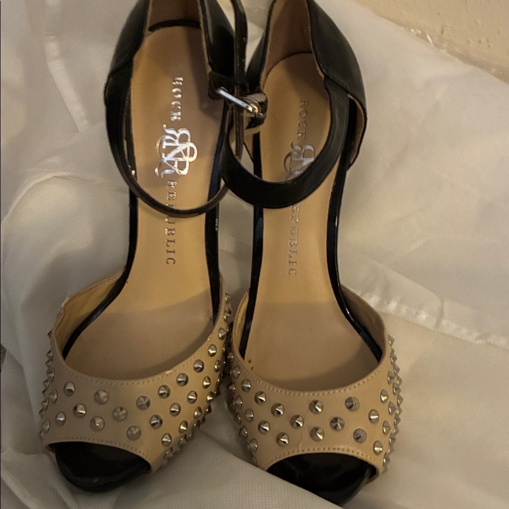 Rock & Republic Black and Beige Studded Heels
